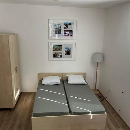 Blizu Centra In Na Robu Tivolija * Lublana