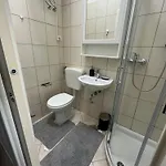 Blizu Centra In Na Robu Tivolija