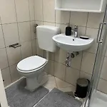Blizu Centra In Na Robu Tivolija 류블랴나