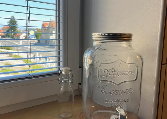 Blizu Centra In Na Robu Tivolija